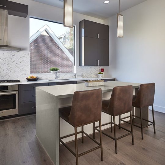 Chevron Calacatta Polished Pattern, Large Mesh & New Venatino Grey Quartz