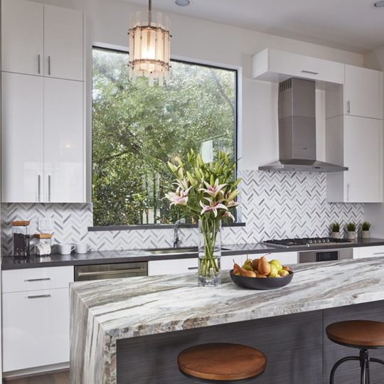 Chevron Grey Polished Mesh (backsplash) & Fantasy Brown Marble (island countertop)